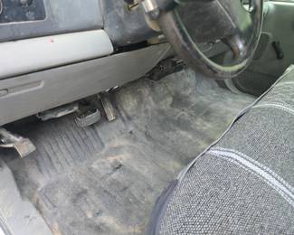 Ford F-350 XL Super Duty, V-10 Triton, 2 Wheel Drive, Tandem Axle, 185,000 miles