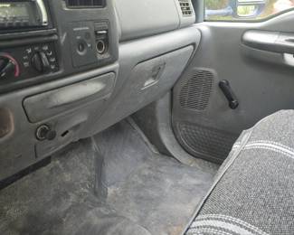 Ford F-350 XL Super Duty, V-10 Triton, 2 Wheel Drive, Tandem Axle, 185,000 miles