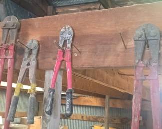 Bolt cutters