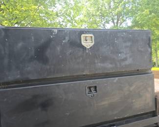 Ford F-350 XL Super Duty, V-10 Triton, 2 Wheel Drive, Tandem Axle, 185,000 miles