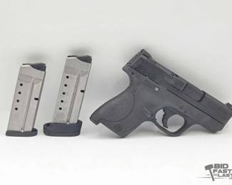 416  NEW SmithWesson MP40 40SW SemiAuto Pistol 