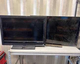 5016 2 Vizio TVs