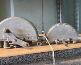 3124  2 Vaccum Windshield Wipor Motors 