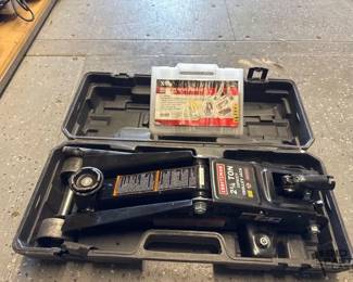 5524  Craftsman 2 14 Ton Floor Jack with Tire Repair Kit 