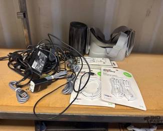5550 Oculus VR Headset, iHome Bluetooth Speaker, Charging Cables