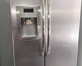 2000 GE Refrigerator