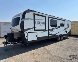 100 2021 RockWood Ultra Light Camping Trailer