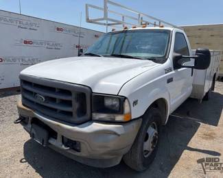 205  2002 Ford F350 Work Truck 