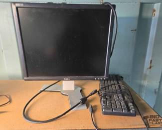 3118 Dell Desktop Monitor Keyboard