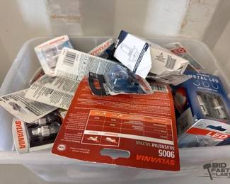 5014  Assorted Car Headlight Bulbs 