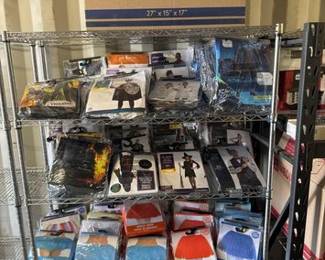 4070  Adult and Children Costumes and Costume Accessories 