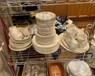 76 $120.00 Poppytail by Mettox Dinnerware