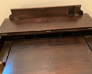 11 $200.00 Spinet plantation desk 36x20x33