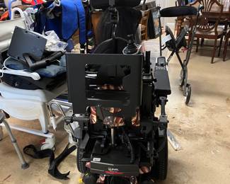 63	$1,500 	Quantum Motorized scooter Ilevel edge 3 
