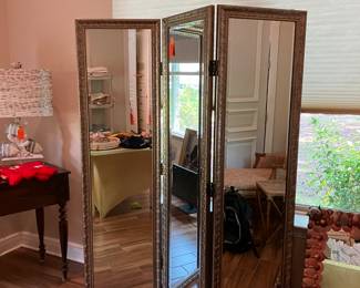 105	$210.00 	3-Panel Mirror Screen
