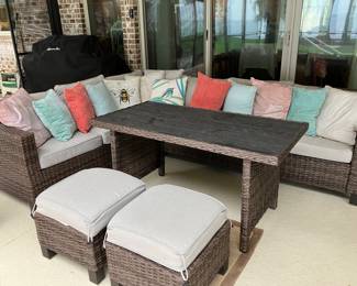 45	$700.00 	Patio set wrap around sofa 103x80x28Dx29H - table 54x27x27 - 2 sttols 
