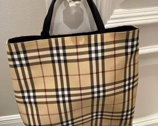 73	$150.00 	Burberry's Nova check purse 
