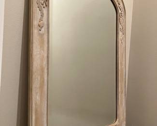 13 $100.00 Mirror cream shells 32x47