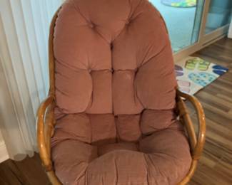 29 $90.00 Rattan swivel chair 35Dx38Tx33W