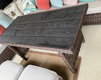 45	$700.00 	Patio set wrap around sofa 103x80x28Dx29H - table 54x27x27 - 2 sttols 

