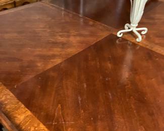 59	$360.00 	Table with bulbous tulip legs 5x5x31T
