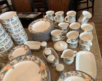 77 $140.00 Mikasa Intaglio Dinnerware