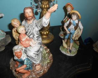 Figurines