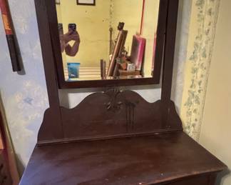 195O’s. Dresser , dive tail corners $250