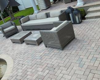 Outdoor 5-piece set with cushions