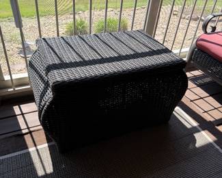 large rattan Trunk/table Nice storage area