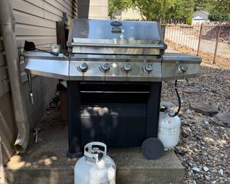 One spare full tank
Grill with tank