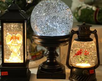 Christmas lighted motion globes