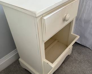 Solid wood end side table nightstand