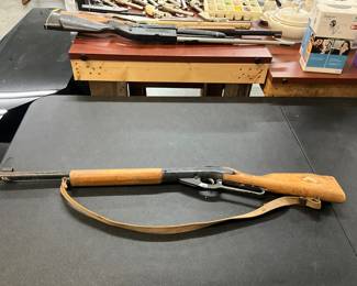 Daisy Powerline Model 860 BB Pellet Gun