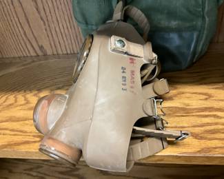 Soviet Era Military Gas Mask MAS-87 w/Carrying Case