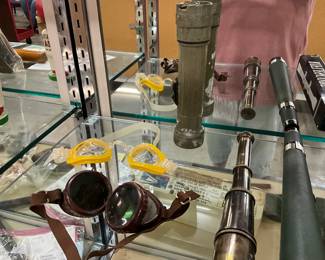 Military Goggles & Flashlight