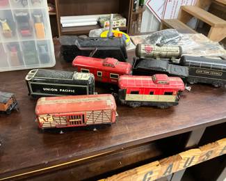 Marx Marlines Series - Tin Lithography Train Cars