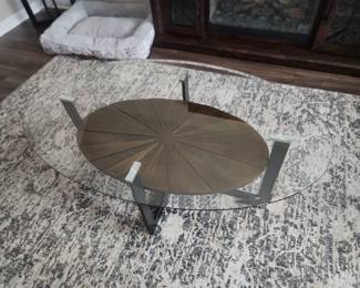 Living room: 2 end tables and 1 center table