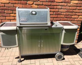 Weber Genesis Platinum BBQ w/protective cover