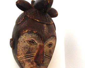 Punu Mask 20” x 12” x 12”