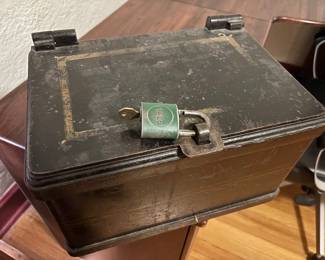 Antique stronghold box safe