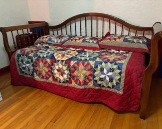Daybed with trundle and mattresses