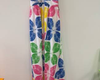NWT size 12 maxi
$135 shipped
Pit to pit 18
Shoulder to hem 63