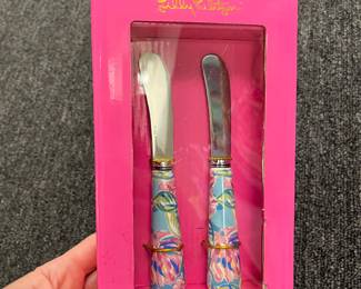 Spreaders
NWT
$35
