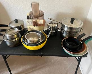 SKILLETS AND COOKWARE