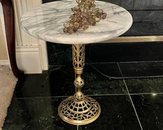 Mid Century Modern Hollywood Regency Marble Top Brass Pedestal Table