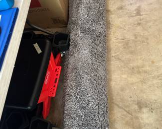 RUG 5’3” X 7’8”