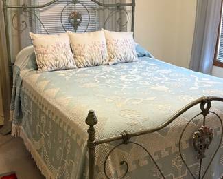 Full size bed