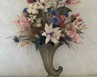 artificial floral arrangement 