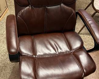 Desk chair